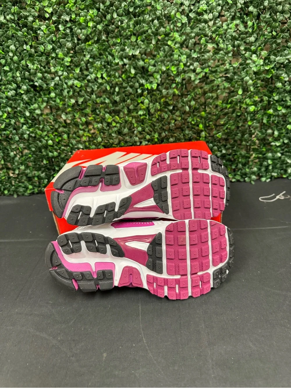 Nike Vomero 5 (GS) - Y5.5
